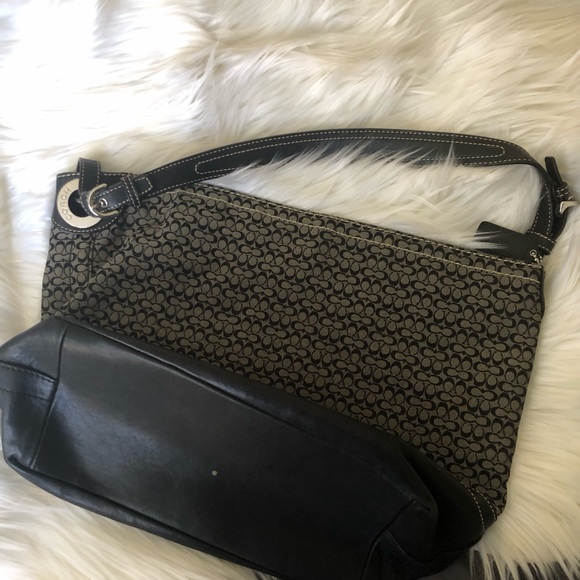 Signature Coach Bag - Picture 2 of 6